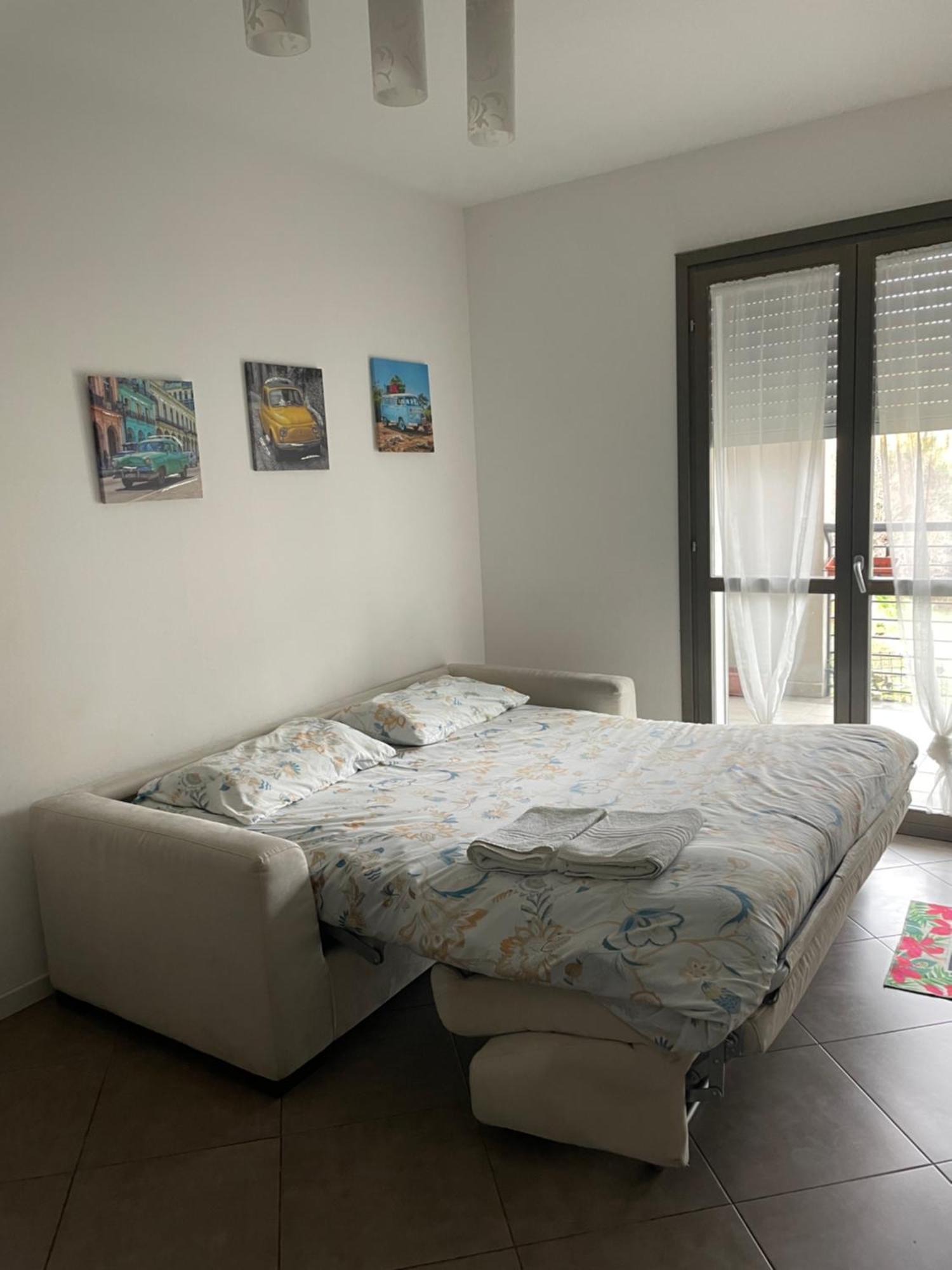 Appartamento DolceCasaLeoGiu con parcheggio coperto gratuito Vitinia Esterno foto